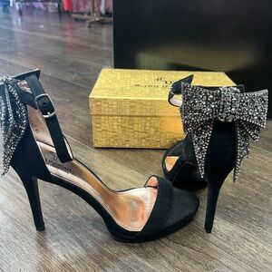 Lady couture event black heel with rhinestoned bow size 40